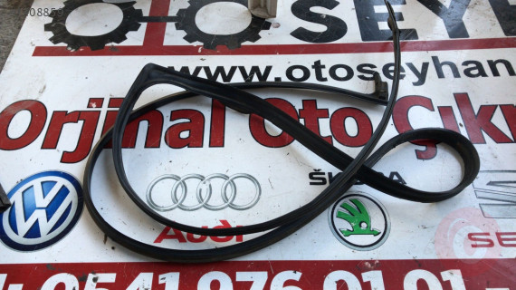skoda octavia 2005 sağ ön kapı toz lastiği
