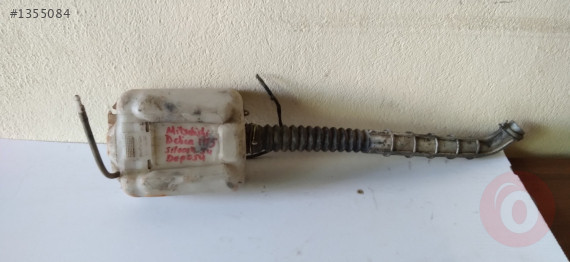 Mitsubishi Delica Cam Silecek Su Deposu