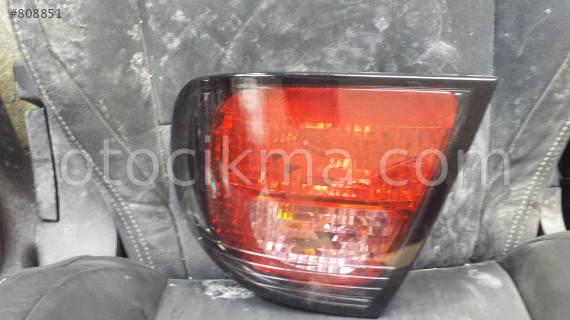 2001 NİSSAN PRİMERA HATASIZ SAĞ STOP LAMBASI MEVCUTTUR.