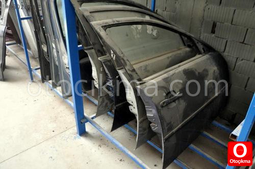 ÇIKMA FORD MONDEO DOLU HATASIZ SAĞ ÖN KAPI