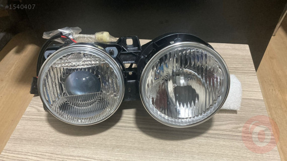 BMW E30 GÜLEN YÜZ SIFIR DEPO MARKA SAĞ SOL FAR TAKIMI