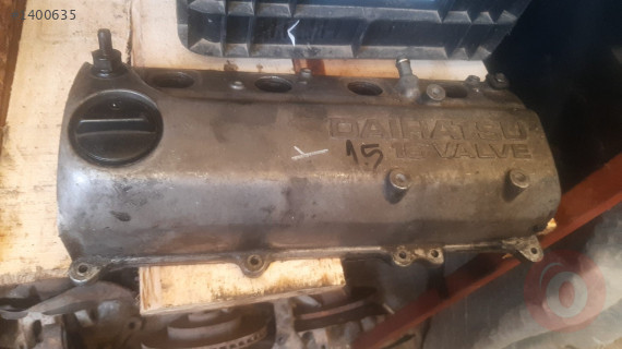 daihatsu charade çıkma külbütör üst kapağı