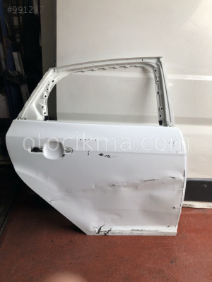 Focus sağ arka kapı