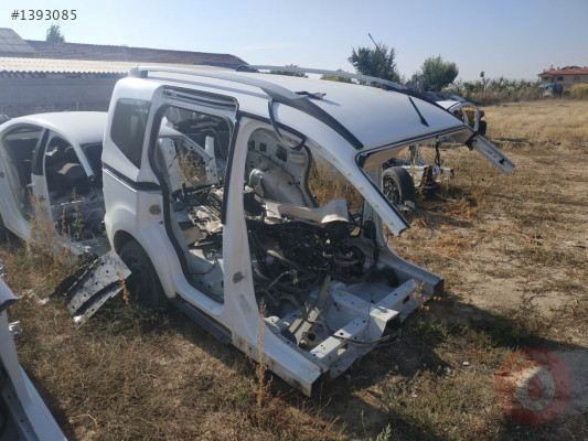 Ford courier Tavan arka dolu boş