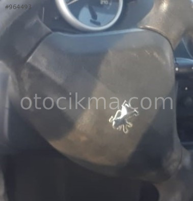2009 model peugeot 207 1.4 benzinli çıkma airbag kapağı