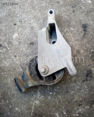 OPEL VECTRA C 1.8 ŞANZIMAN ALT ARKA KULAĞI 9156987