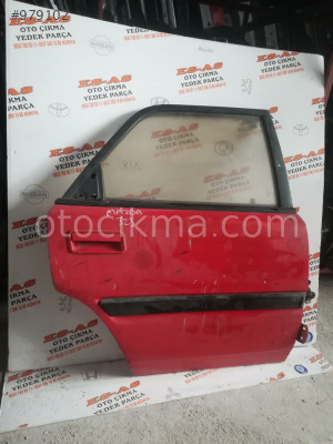 Mazda 323 sağ arka kapı dolu