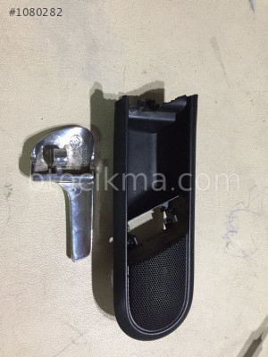 SEAT CORDOBA İÇTEN KAPI AÇMA REVİZYONU YAPILMAKTA