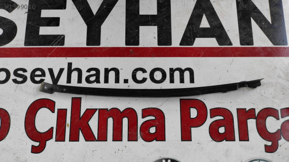 6J4839613 Seat ibiza 2015 arka sağ kapı cam kızağı