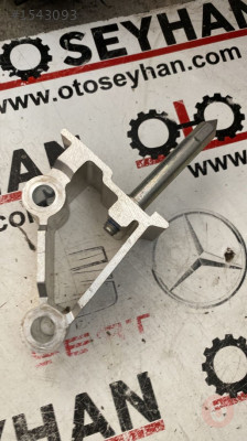 1K1857022D vw golf 6 sağ göğüs demiri bağlantı braketi