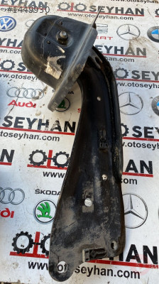 1K0505129L a3 golf passat superb arka dingil bağlantı ayağı