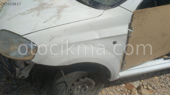 2011 model chevrolet aveo ls çıkma sol ön çamurluk
