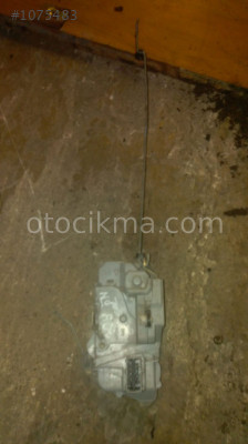 peugeot 306 çıkma sol ön kilit