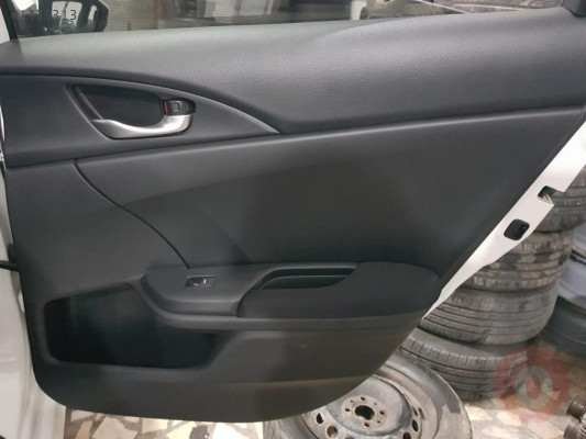 Honda Civic FC5 Sağ Arka Kapı Döşemesi Hatasız Orjinal Çıkma