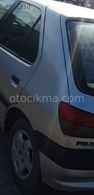 1998 peugeot 306 1.8 otomatik kesme sol arka çamurluk