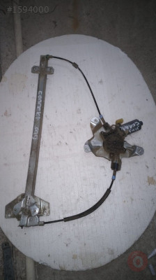 FORD CONNECT SAĞ ÖN KAPI CAM KRİKOSU