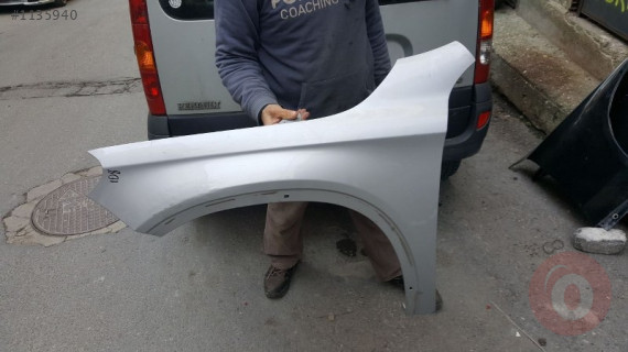 GLA SOL ÖN ÇAMURLUK MERCEDES ORJİNAL ÇIKMA PARÇA