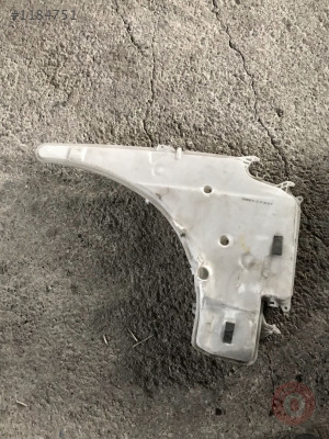 BMW 1 serisi e82 cam su bidonu