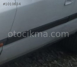 1993 model mazda 323 jb çıkma sol ön kapı bandı