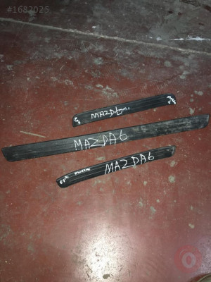 MAZDA 6 2011 ÇIKMA ORJİNAL KAPI EŞİK PLASTİKLERİ