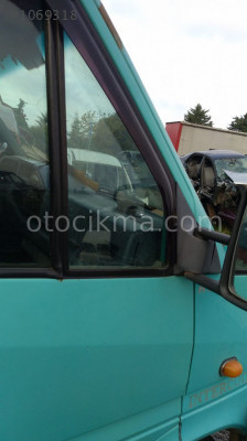 mercedes sprinter çıkma sağ ön kelebek camı
