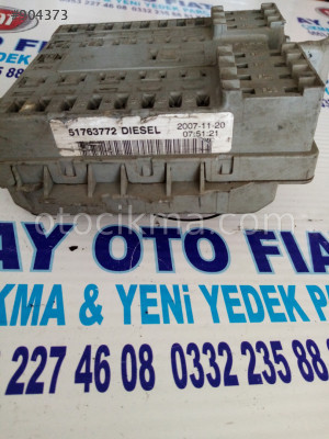 51763772 FİAT DOBLO 1.9 SİGORTA KUTUSU MOTOR İÇİ
