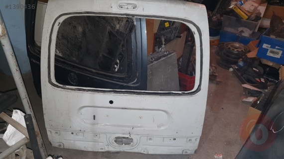 RENO KANGOO BAGAJ KAPAGI 04.11