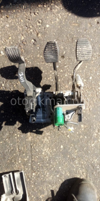 PEUGEOT 301 PEDAL TAKIMI GÜÇMANLAR OTO