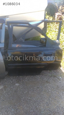 mazda 323 sol arka kapı  dolu