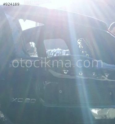 2010 VOLVO XC60 ORİJİNAL BAGAJ SİLECEK KOLU.