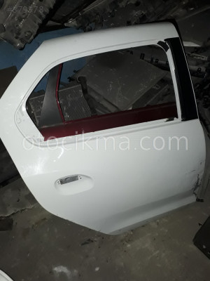 2015 model  clio sembol  sağ arka kapi