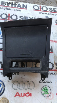 1K0857961 vw jetta 2009 ön küllük