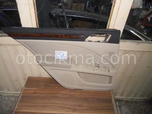 SKODA SÜPER B SOL ARKA KAPI DÖŞEMESİ ORJİNAL 2009-2015 MODEL