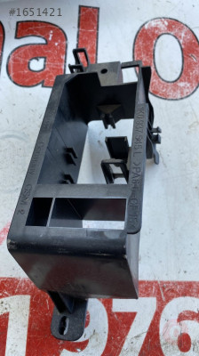 1K0937545L seat leon 2010 sol ön koltuk alt fiş yuvası