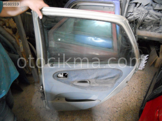 RENAULT SCENİC 1 SAĞ ARKA KAPI ORJİNAL HATASIZ DOLU