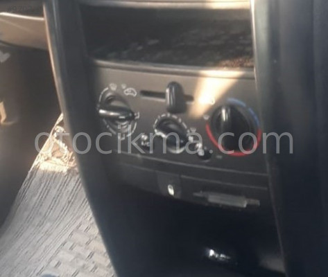 2009 model peugeot 207 1.4 çıkma klima kontrol paneli