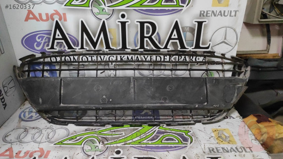 FORD FİESTA ÖN TAMPON ORTA IZGARA 8A61 17B968