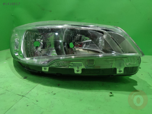 Ford Kuga Sağ Far