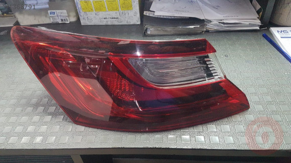 RENAULT MEGANE 3 SAĞ DIŞ STOP ÇIKMA ORİJİNAL