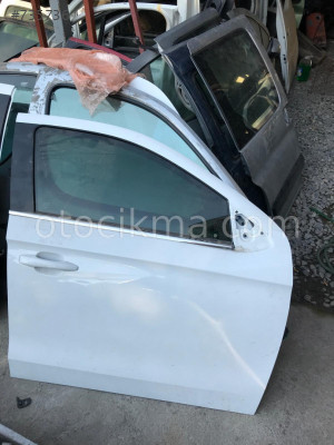 Pejo 301 sağ ön kapı hatasız asistan oto