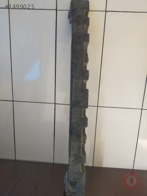 AUDİ TT  ARKA TAMPON KÖPÜĞÜ 8J0807695
