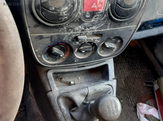 2009 model peugeot bipper 1.4 hdi çıkma klima kumanda paneli