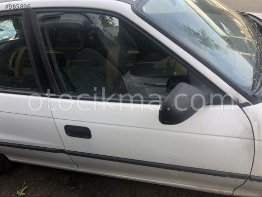 OPEL ASTRA F SAĞ ÖN KAPI DOLU HATASIZ