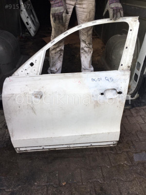 AUDİ Q5 SOL ÖN KAPI VE TÜM ÇIKMA YEDEK PARÇALAR