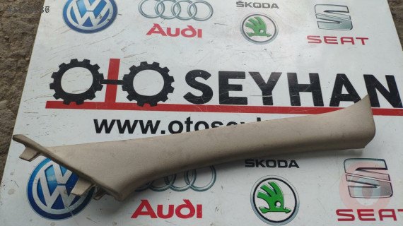 nissan qashqai sağ ön direk kaplaması