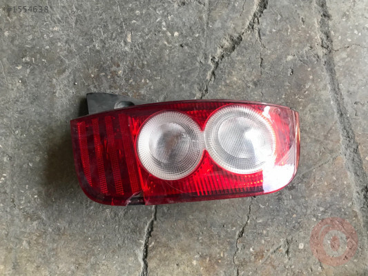 Nissan Micra sağ stop lambası çıkma orjinal 2003-2005