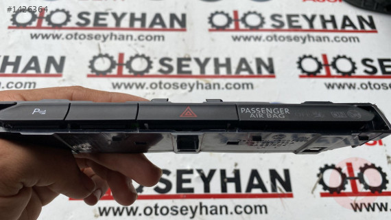3G1853770A vw passat b8 göğüs tuş takımı  dörtlü düğmesi