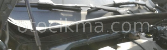 2019 VOLVO XC-40 ÇIKMA ÖN CAM SİLECEK KOLU.