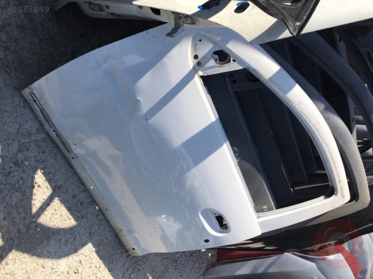 Dacia Sandero Sol Ön Kapı Beyaz