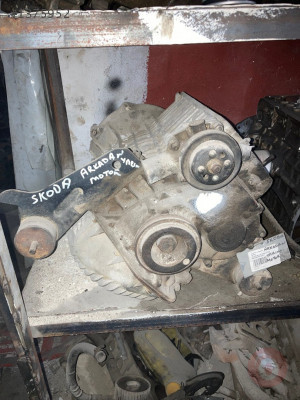SKODA ARKADAN YARIM MOTOR